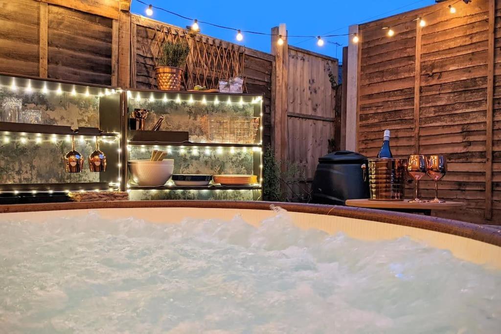 Baker'S Cottage, Urban Spa And Garden Bar Evesham Exterior foto